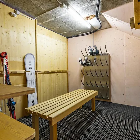 Baerefalli Eiger Panorama 格林德瓦